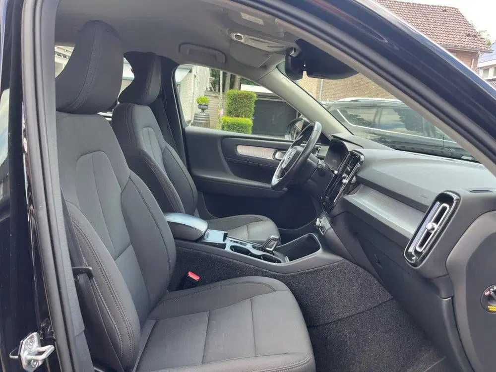 Volvo XC40 2.0 B4 AWD BUSINESS PRO 197PK AUTOMAAT uit 2021, foto 7