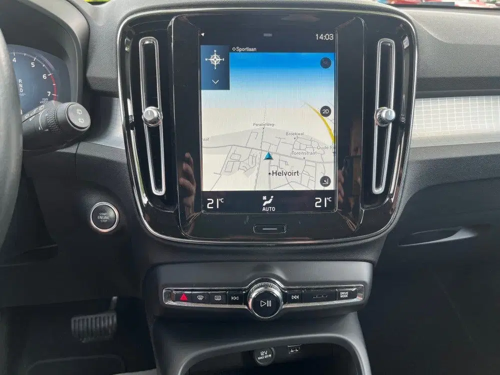 Volvo XC40 2.0 B4 AWD BUSINESS PRO 197PK AUTOMAAT uit 2021, foto 9