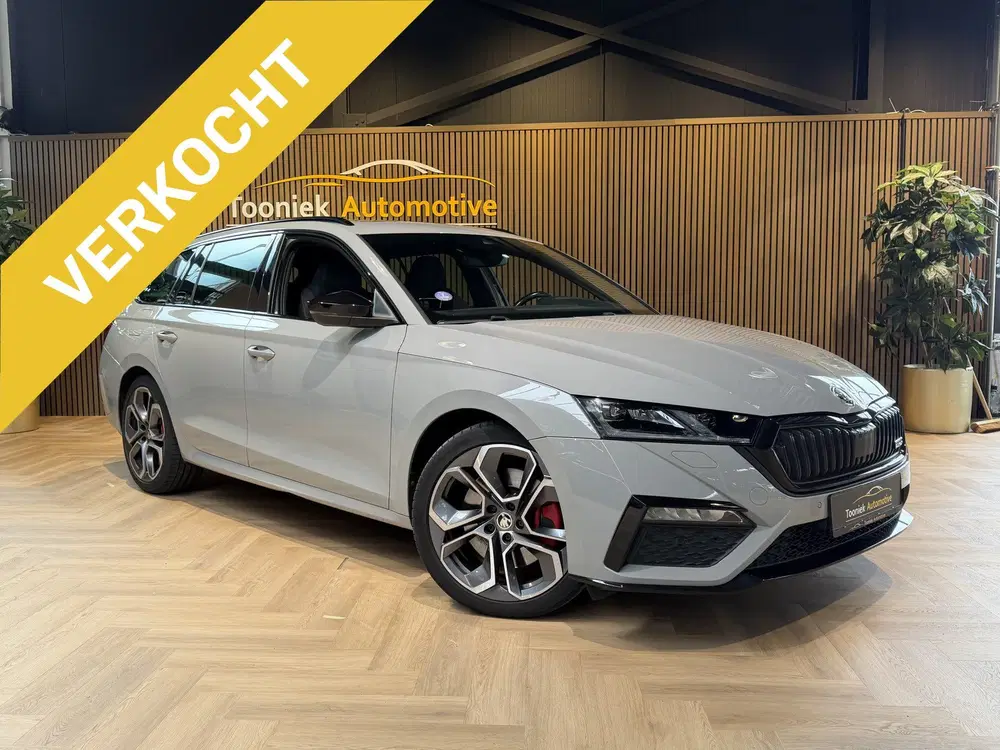Skoda Octavia 2.0 TSI iV RS panoramadak uit 2020