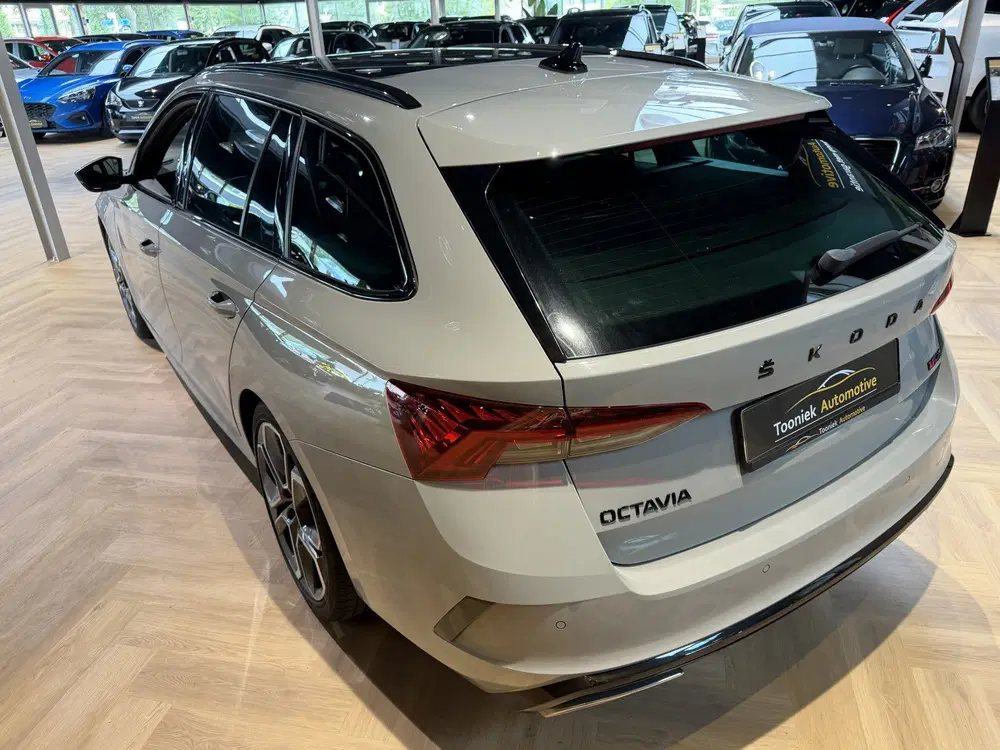 Skoda Octavia 2.0 TSI iV RS panoramadak uit 2020, foto 5