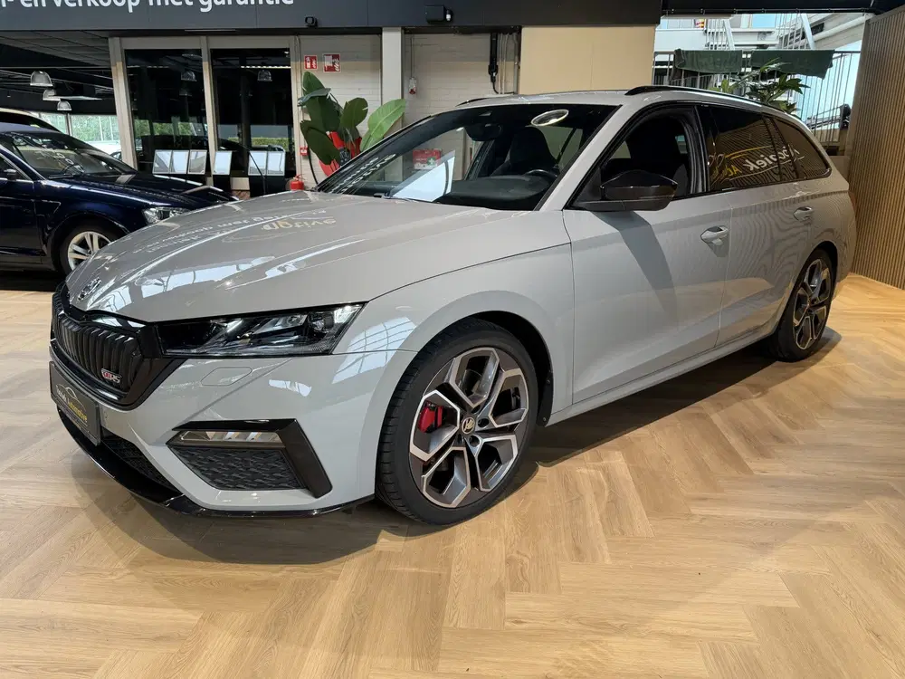 Skoda Octavia 2.0 TSI iV RS panoramadak uit 2020, foto 7