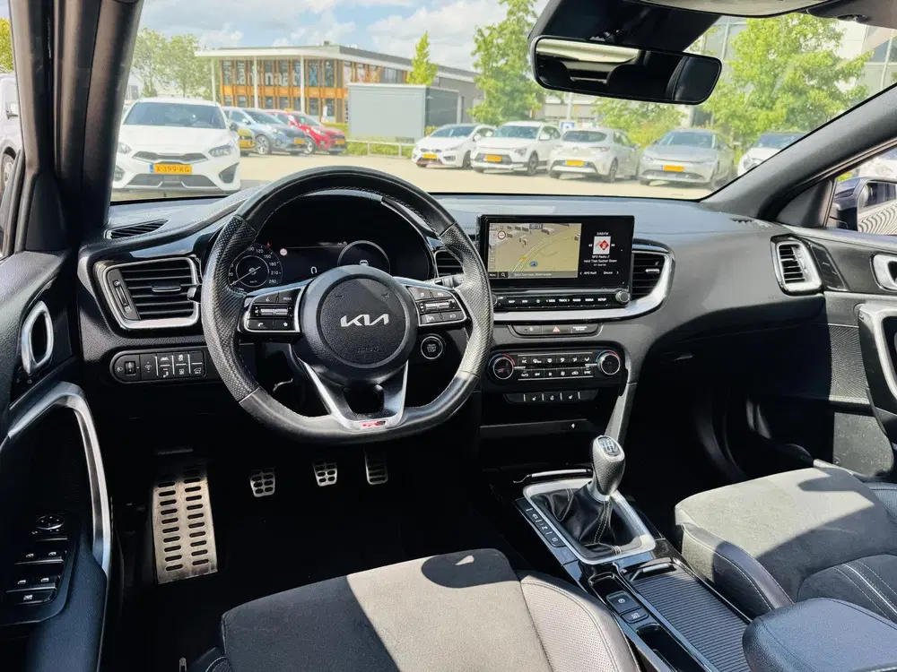 Kia Ceed 1.5 T-GDi GT-Line Panoramadak uit 2023, foto 5