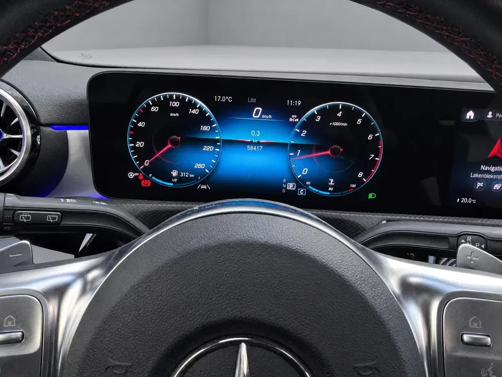 Mercedes-Benz A-Klasse 180 AMG Line uit 2023, foto 10
