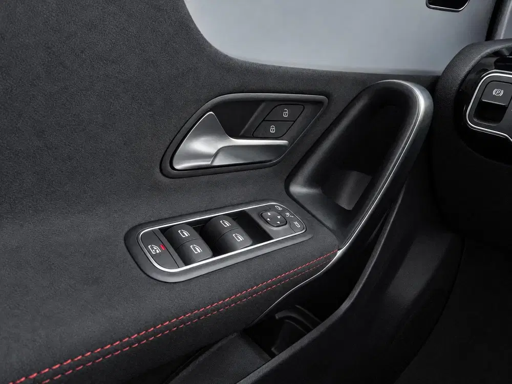 Mercedes-Benz A-Klasse 180 AMG Line uit 2023, foto 15