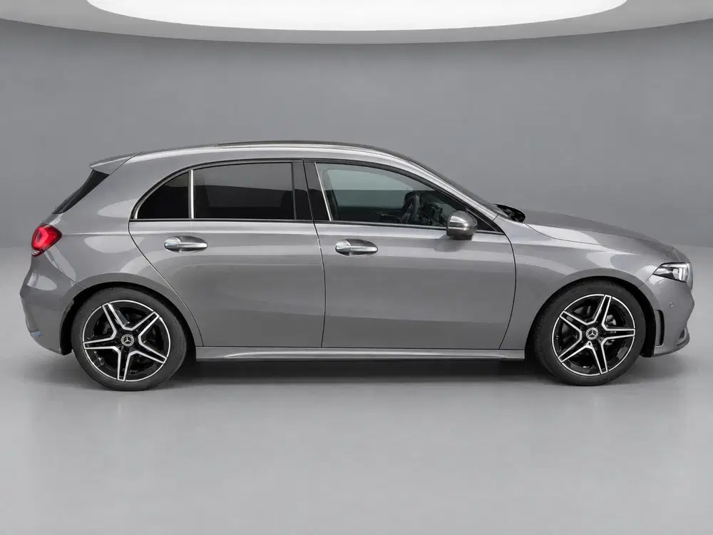 Mercedes-Benz A-Klasse 180 AMG Line uit 2023, foto 4