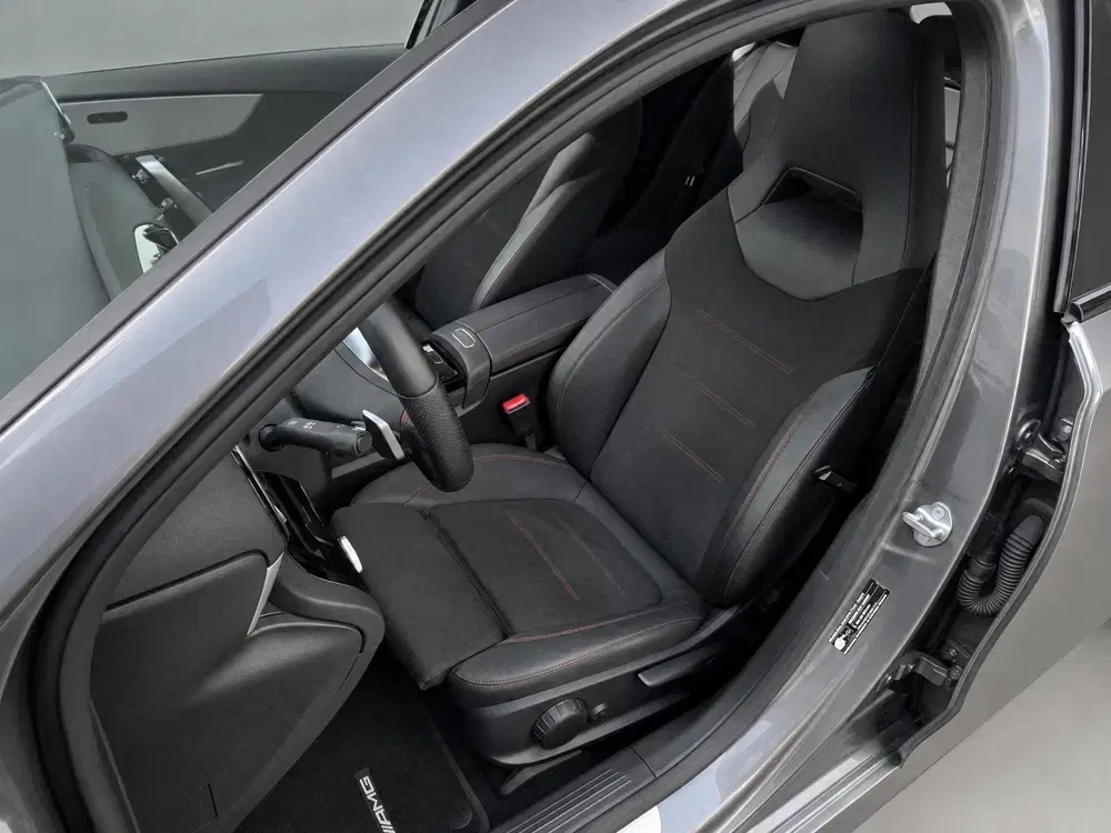 Mercedes-Benz A-Klasse 180 AMG Line uit 2023, foto 7
