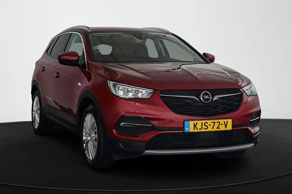 Opel Grandland 1.6 Turbo Hybrid Innovation Stoelverwarmin uit 2020, foto 2