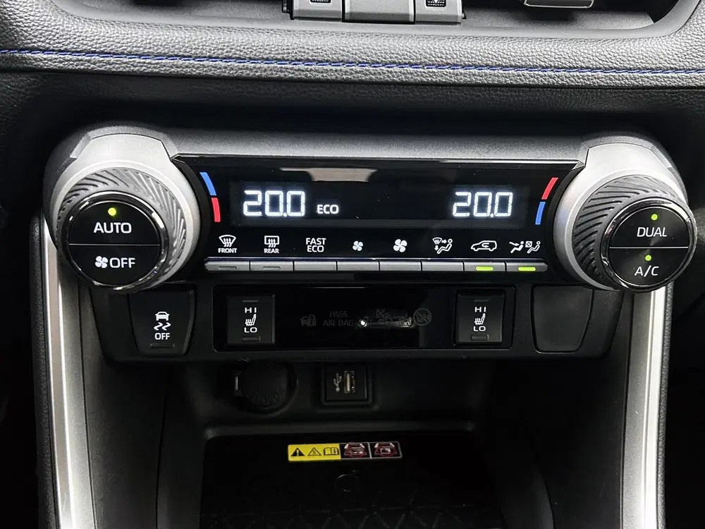 Toyota RAV 4 2.5 Hybrid Style Bi-Tone uit 2024, foto 10