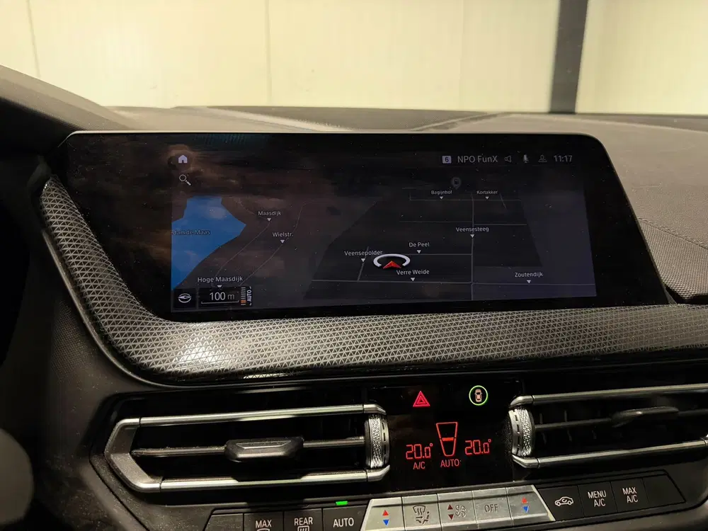 BMW 1-serie 116i Executive Edition (M-SPORT uit 2021, foto 13