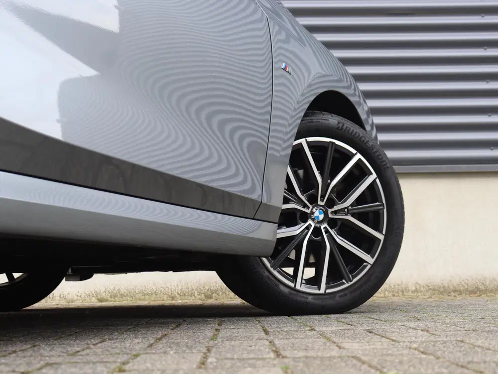 BMW 2-serie Active Tourer 220i uit 2023, foto 7