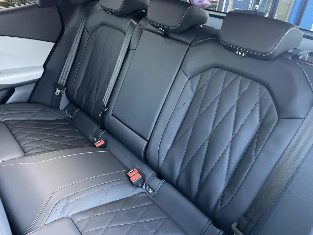 Ford Explorer Premium Extended Range RWD 77 kWh uit 2026, foto 15