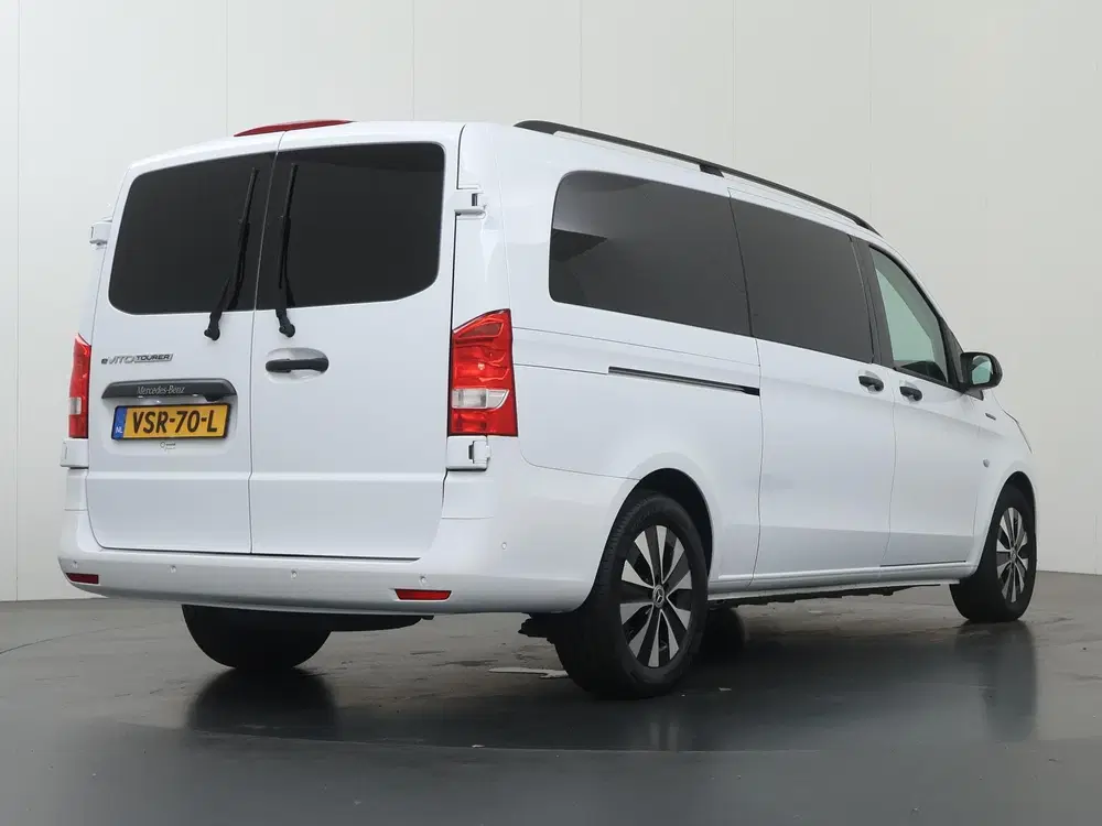 Mercedes-Benz Vito eVito uit 2022, foto 2
