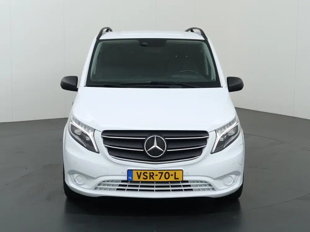 Mercedes-Benz Vito eVito uit 2022, foto 3