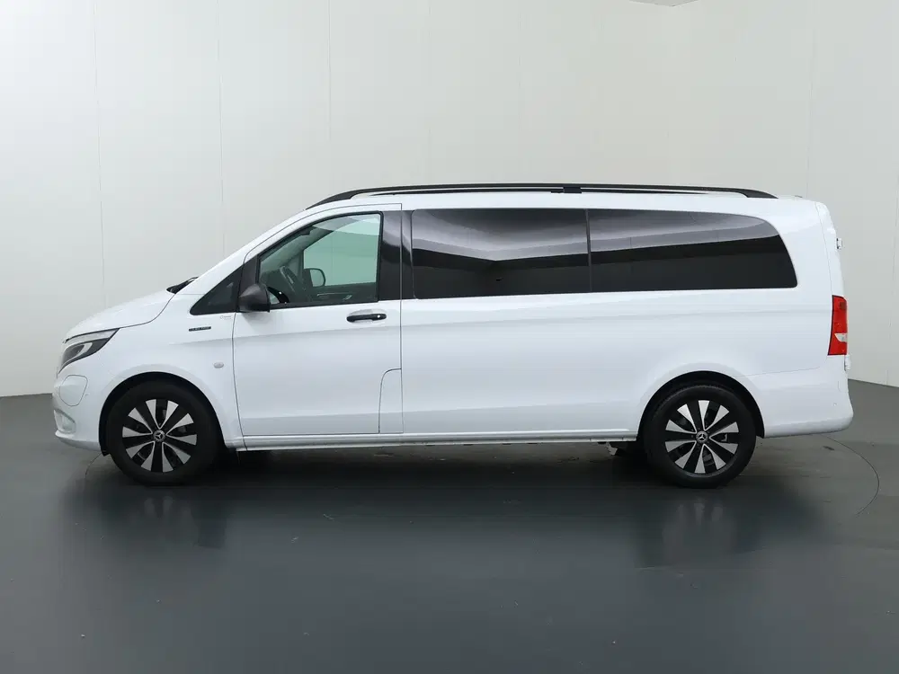 Mercedes-Benz Vito eVito uit 2022, foto 5