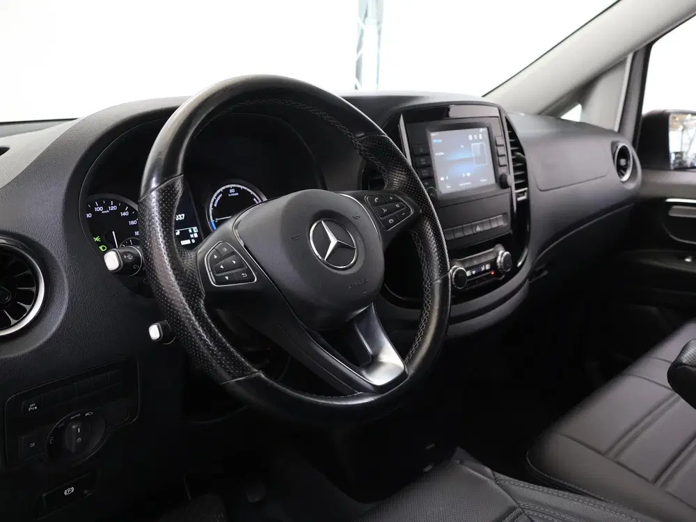 Mercedes-Benz Vito eVito uit 2022, foto 7