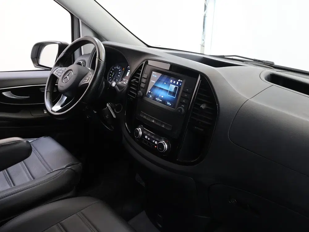 Mercedes-Benz Vito eVito uit 2022, foto 8