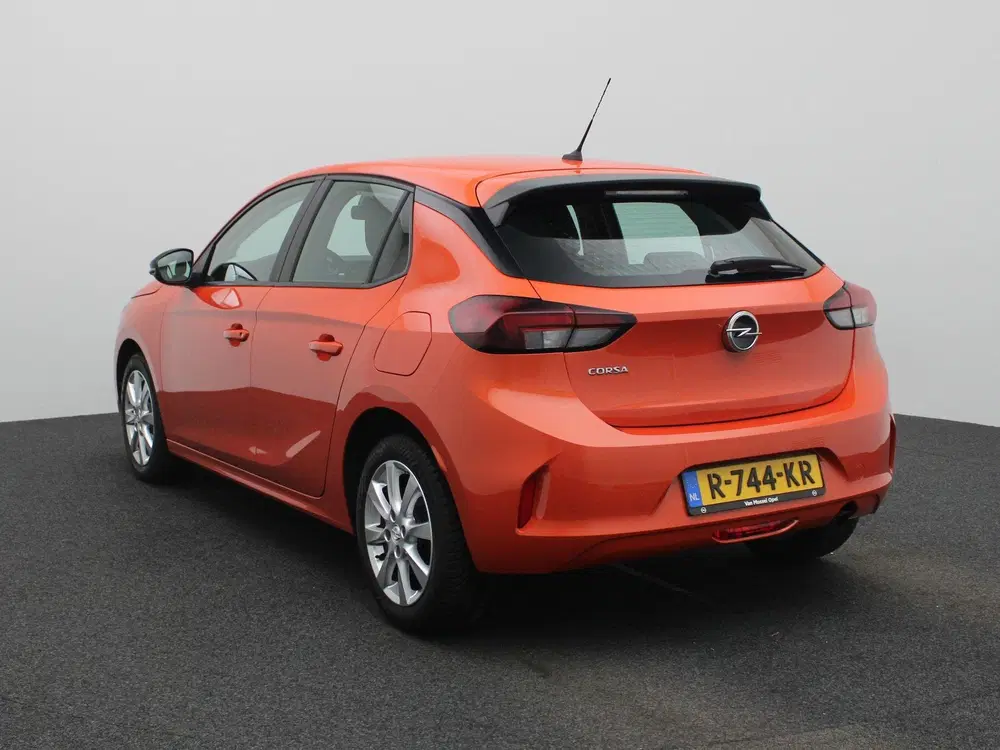Opel Corsa 1.2 Edition uit 2022, foto 2