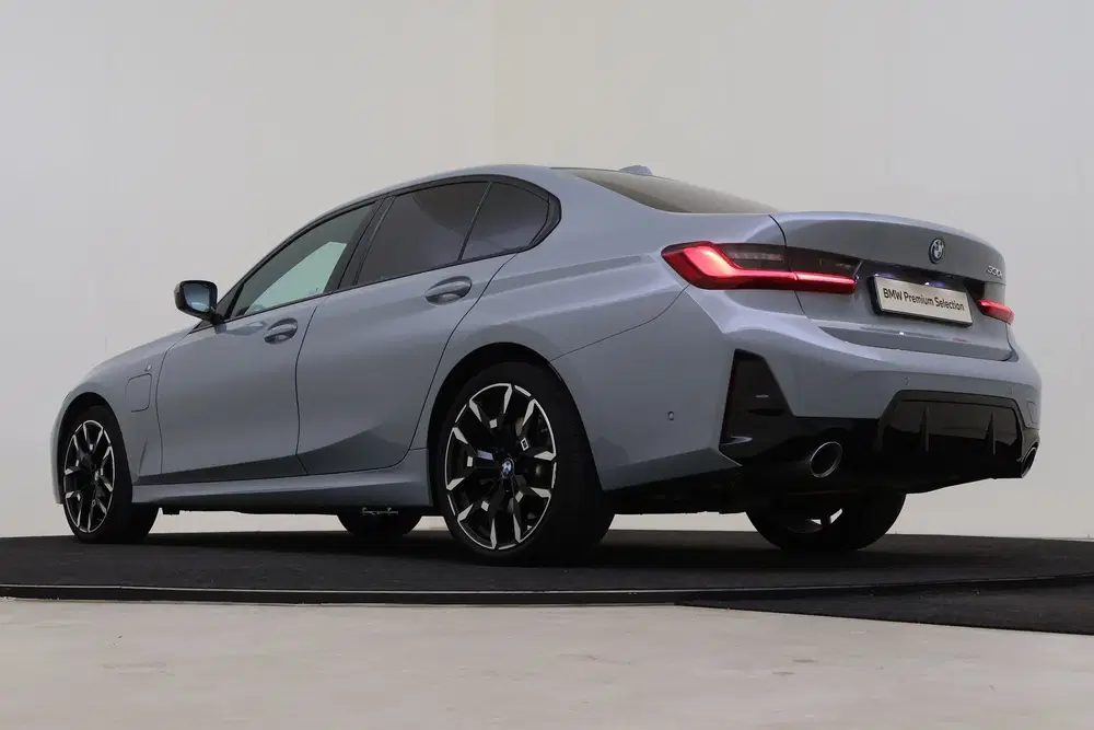BMW 3-serie 330e M Sport Automaat uit 2026, foto 11