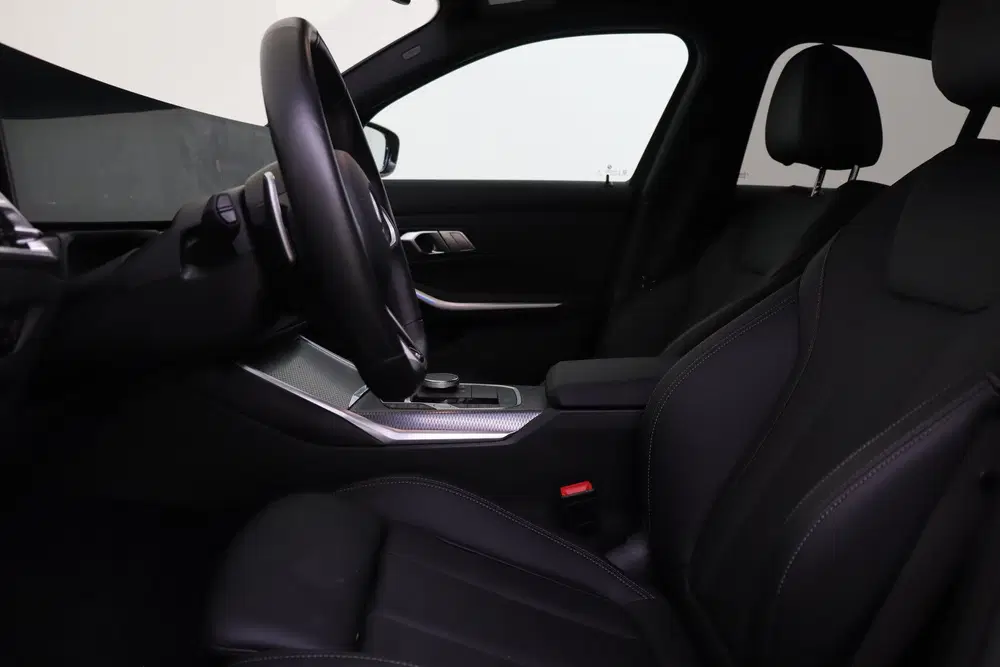 BMW 3-serie 330e M Sport Automaat uit 2026, foto 12