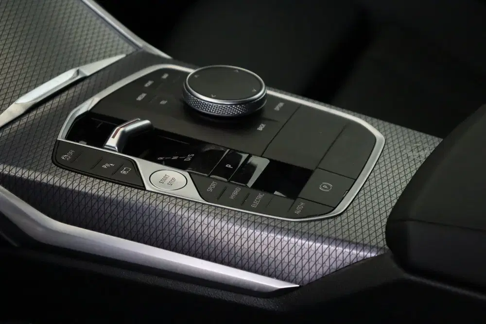 BMW 3-serie 330e M Sport Automaat uit 2026, foto 6