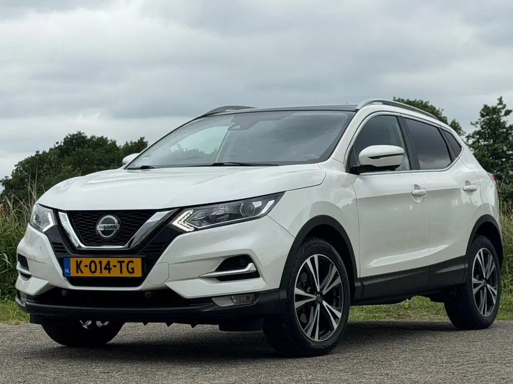 Nissan Qashqai 1.3 DIG-T N-Connecta 160pk Automaat uit 2020, foto 2