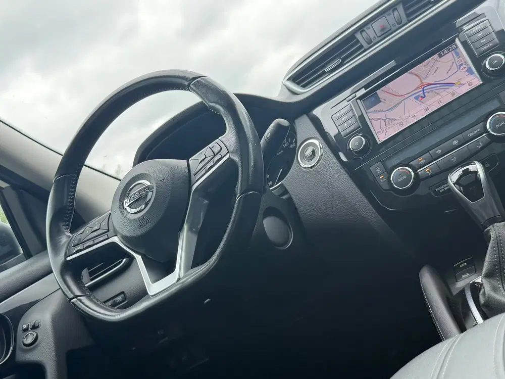 Nissan Qashqai 1.3 DIG-T N-Connecta 160pk Automaat uit 2020, foto 3