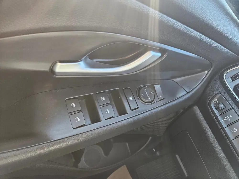 Hyundai i30 M6CA11 uit 2022, foto 13