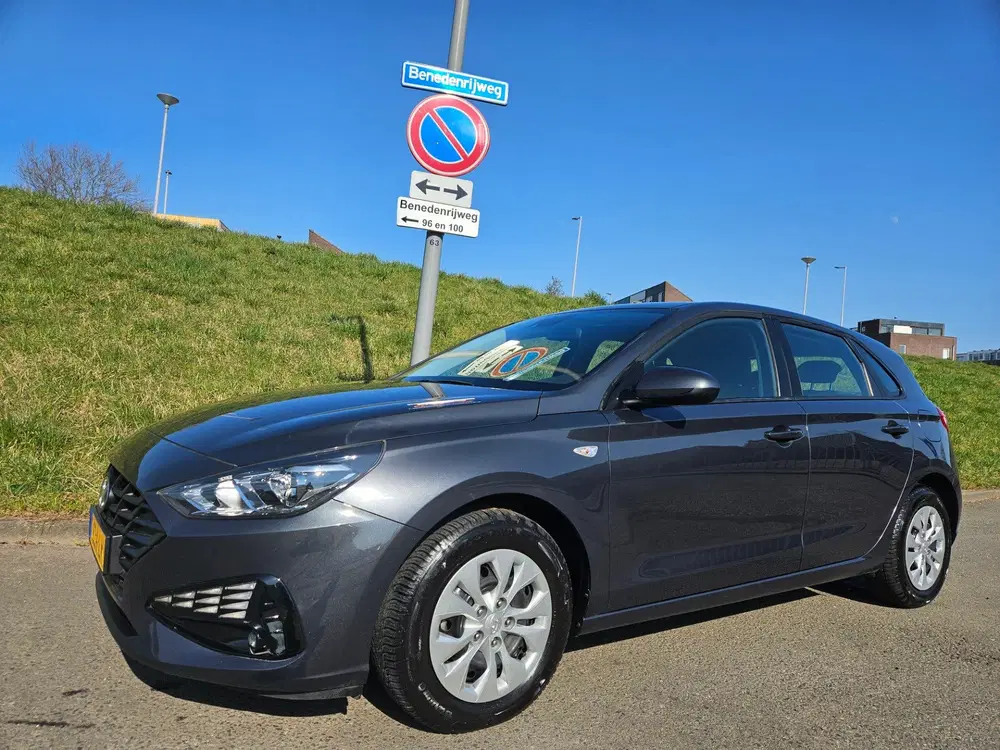 Hyundai i30 M6CA11 uit 2022, foto 2