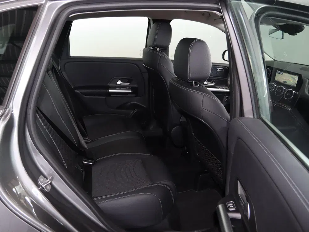 Mercedes-Benz B-Klasse 250 e Luxury Line uit 2025, foto 8