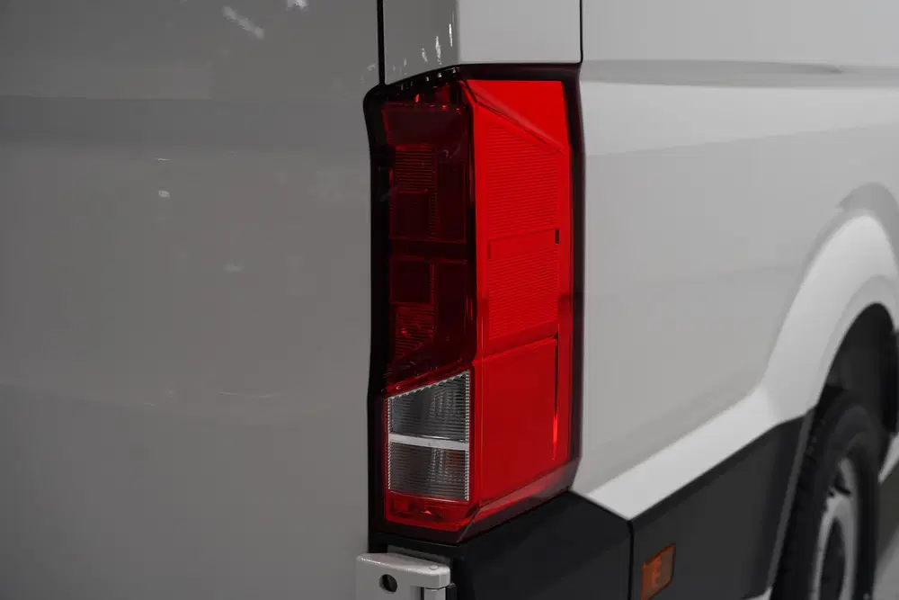 Volkswagen Crafter 2.0 TDI 140 pk L4H3 Airco uit 2023, foto 12
