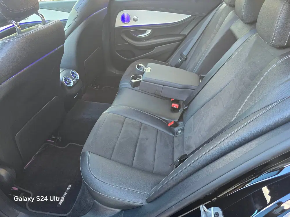 Mercedes-Benz E-Klasse 300 e 4MATIC AMG 63 Look uit 2020, foto 11
