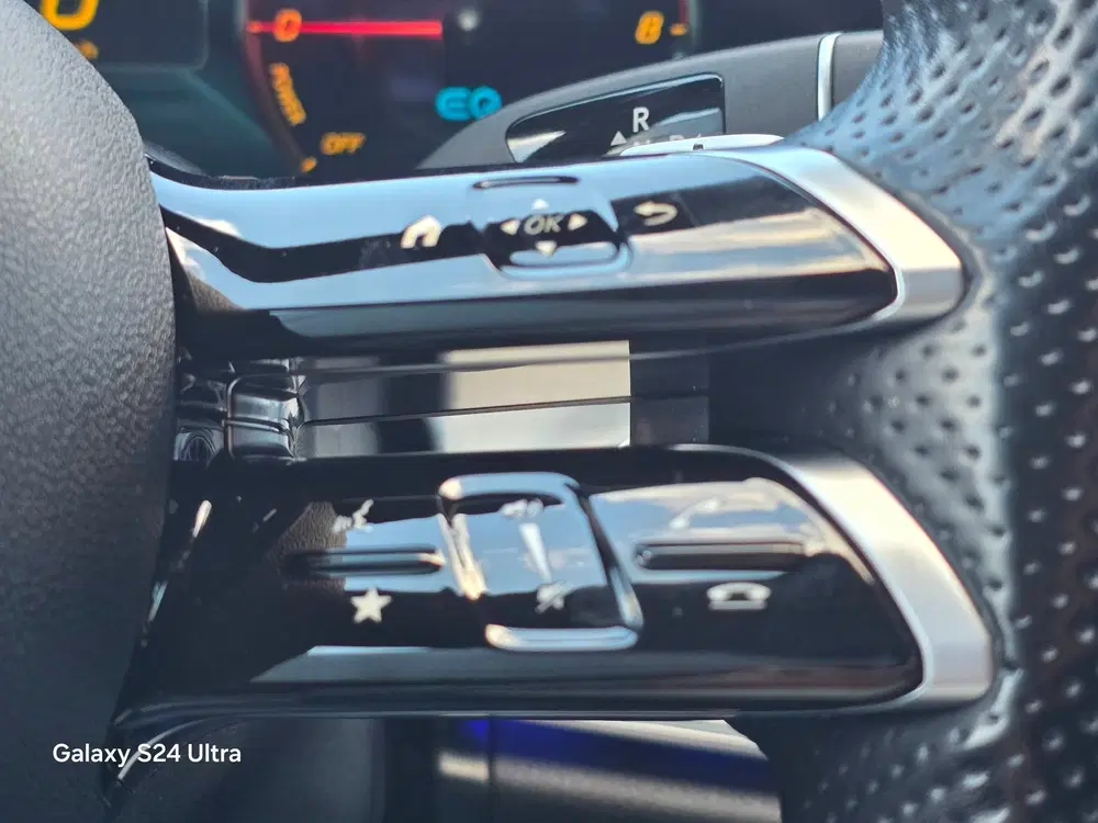 Mercedes-Benz E-Klasse 300 e 4MATIC AMG 63 Look uit 2020, foto 13