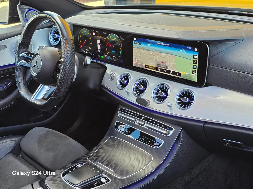 Mercedes-Benz E-Klasse 300 e 4MATIC AMG 63 Look uit 2020, foto 5