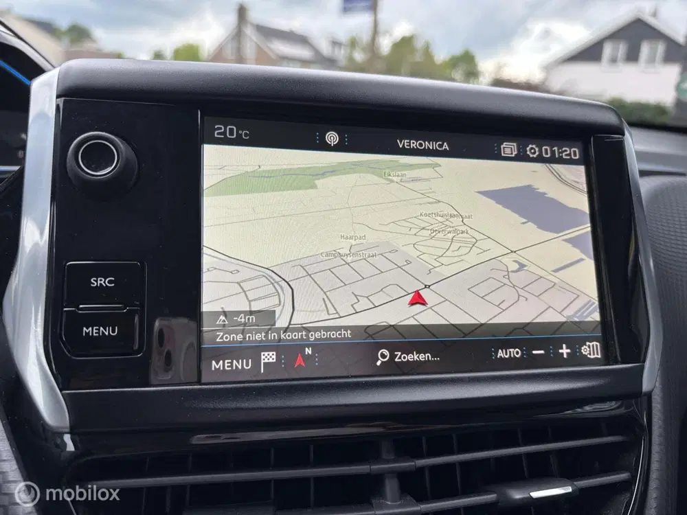 Peugeot 2008 1.2 PureTech Allure 110 PK navigatie halfl uit 2019, foto 12
