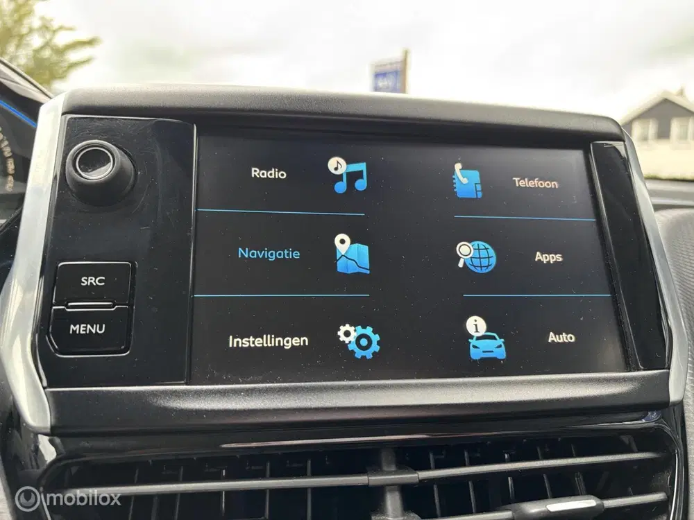 Peugeot 2008 1.2 PureTech Allure 110 PK navigatie halfl uit 2019, foto 13