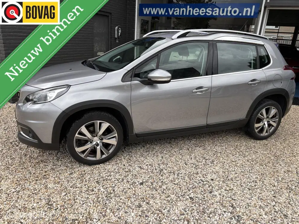 Peugeot 2008 1.2 PureTech Allure 110 PK navigatie halfl uit 2019, foto 2