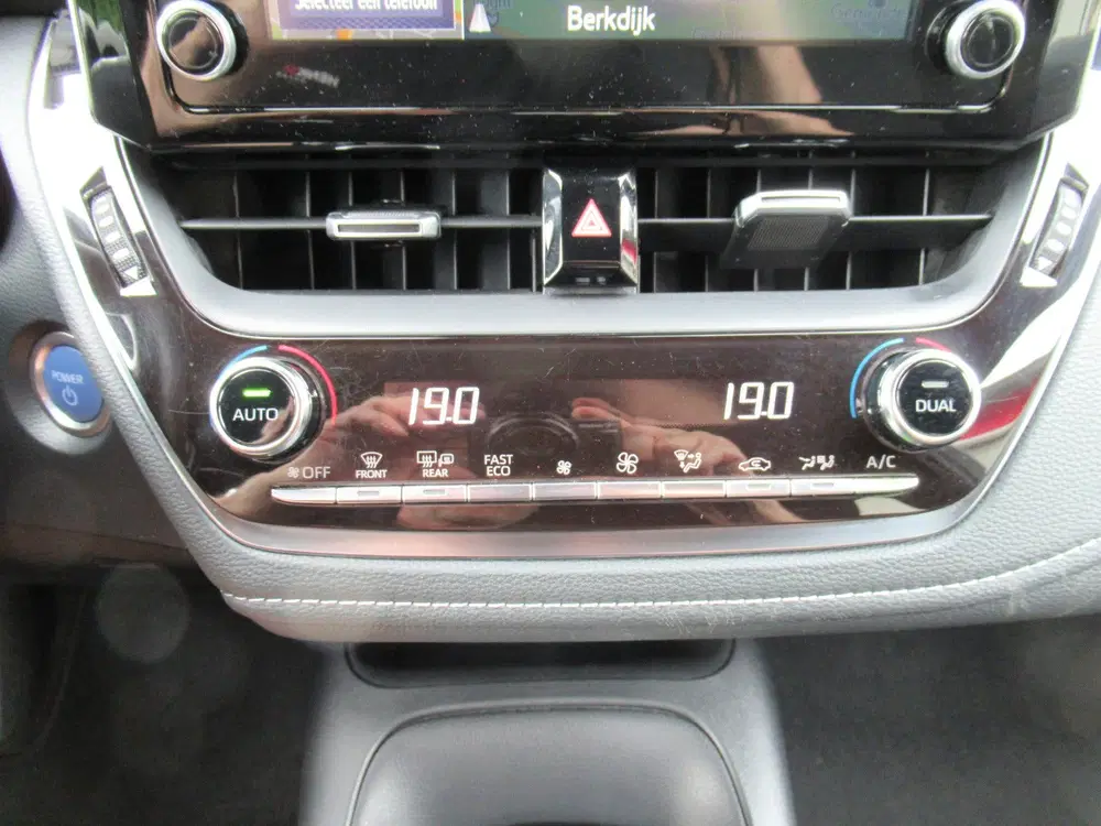 Toyota Corolla 1.8 Hybrid Dynamic AUTOMAAT uit 2019, foto 12