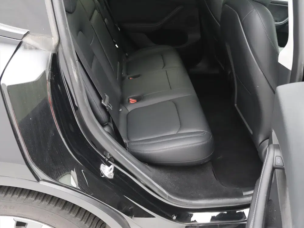 Tesla Model Y Standard RWD Plus 93.5% SoH [ AMD RYZEN+AU uit 2023, foto 14