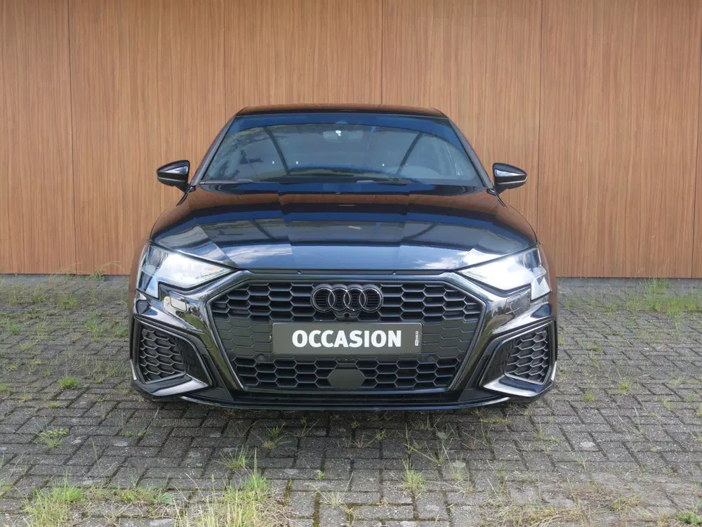 Audi A3 uit 2020, foto 2