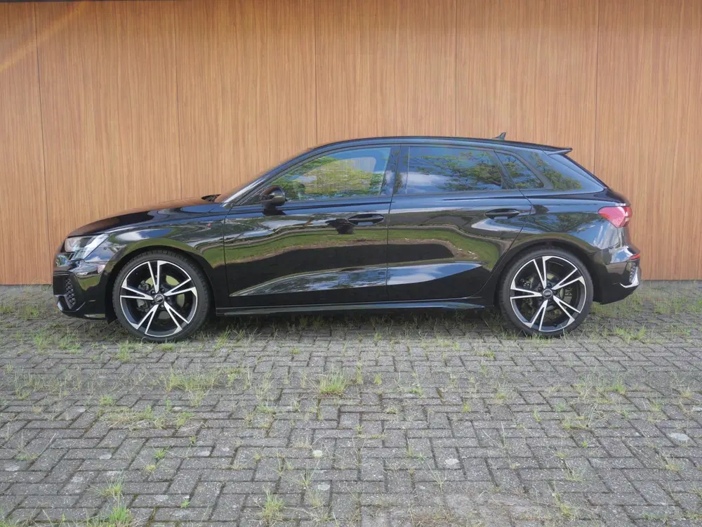 Audi A3 uit 2020, foto 4