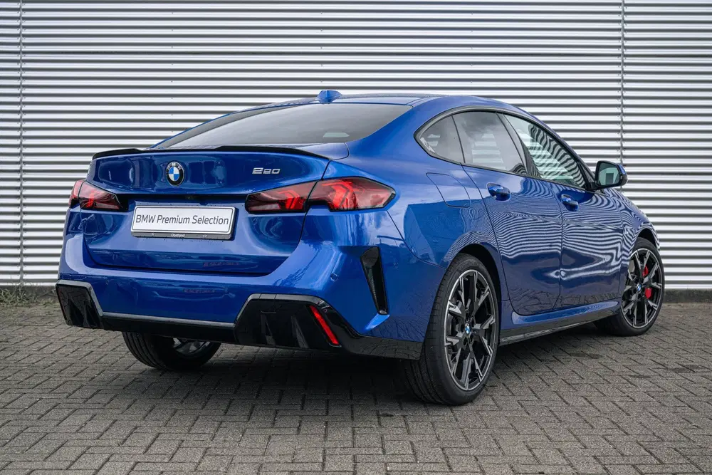 BMW 2-serie Coupé 220 M Sport Automaat uit 2025, foto 2