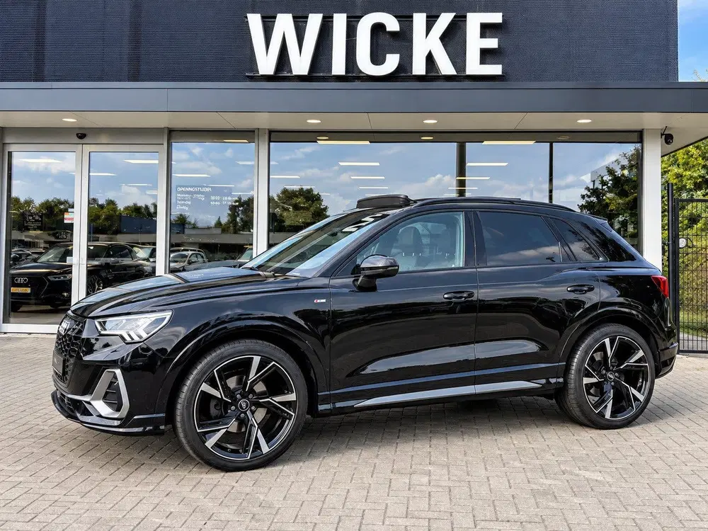 Audi Q3 35 TFSI 2X S Line Pano Matrix Camera Leder uit 2019