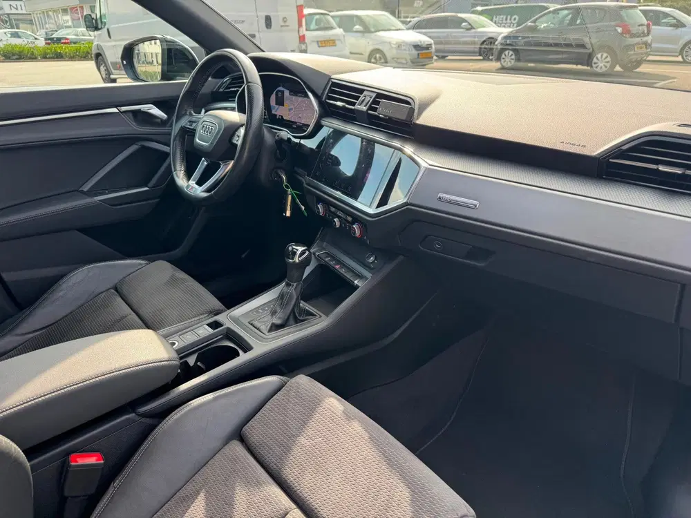 Audi Q3 35 TFSI 2X S Line Pano Matrix Camera Leder uit 2019, foto 6
