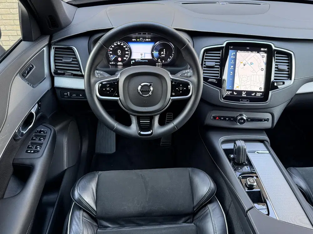 Volvo XC90 2.0 T8 Recharge AWD 445pk R-Design uit 2022, foto 3