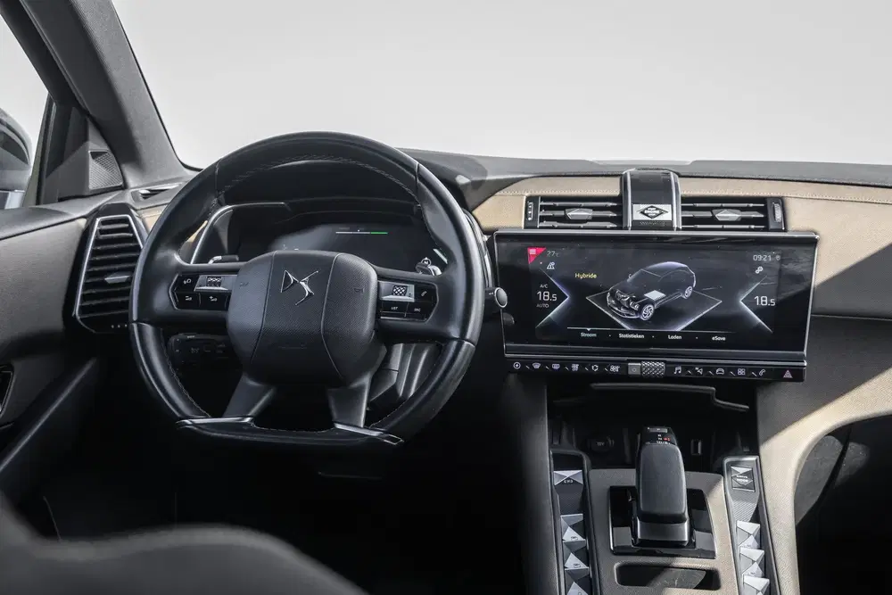 DS Automobiles DS 7 Crossback DS 7 Crossback E-Tense Business Plug in Hy uit 2021, foto 7