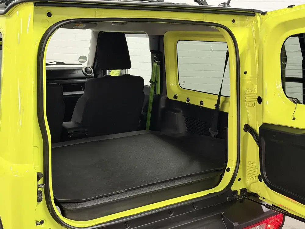 Suzuki Jimny 1.5 Stijl 4 persoons uit 2019, foto 12