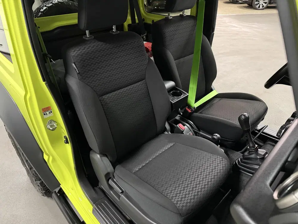 Suzuki Jimny 1.5 Stijl 4 persoons uit 2019, foto 15