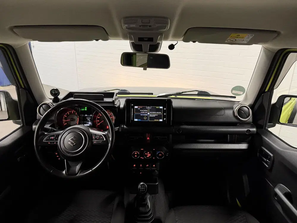 Suzuki Jimny 1.5 Stijl 4 persoons uit 2019, foto 3