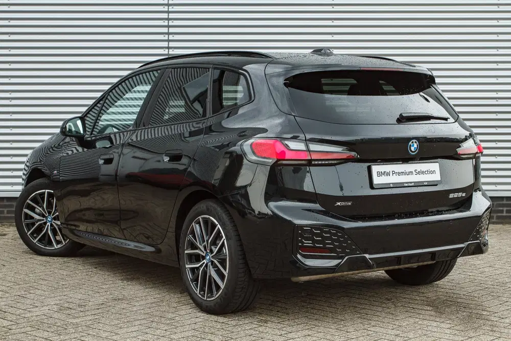BMW 2-serie Active Tourer 225e xDrive M Sport Automaat uit 2025, foto 2