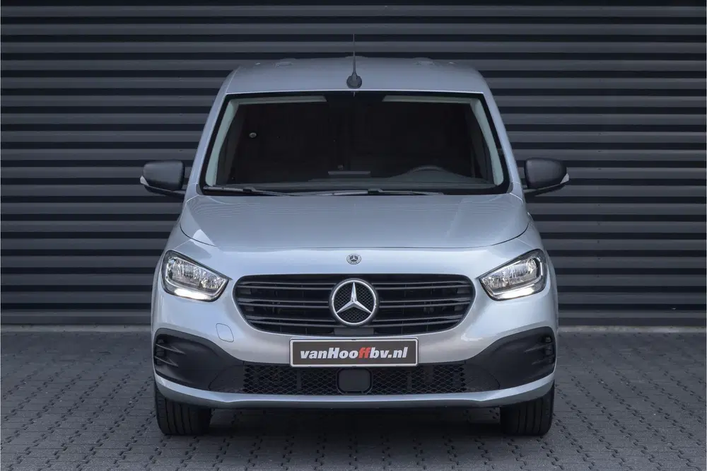 Mercedes-Benz Citan 108 CDI L1 Pro Helvietzilver uit 2022, foto 2